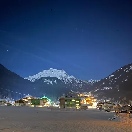 Haus Dora 4 Panoramablick Mayrhofen